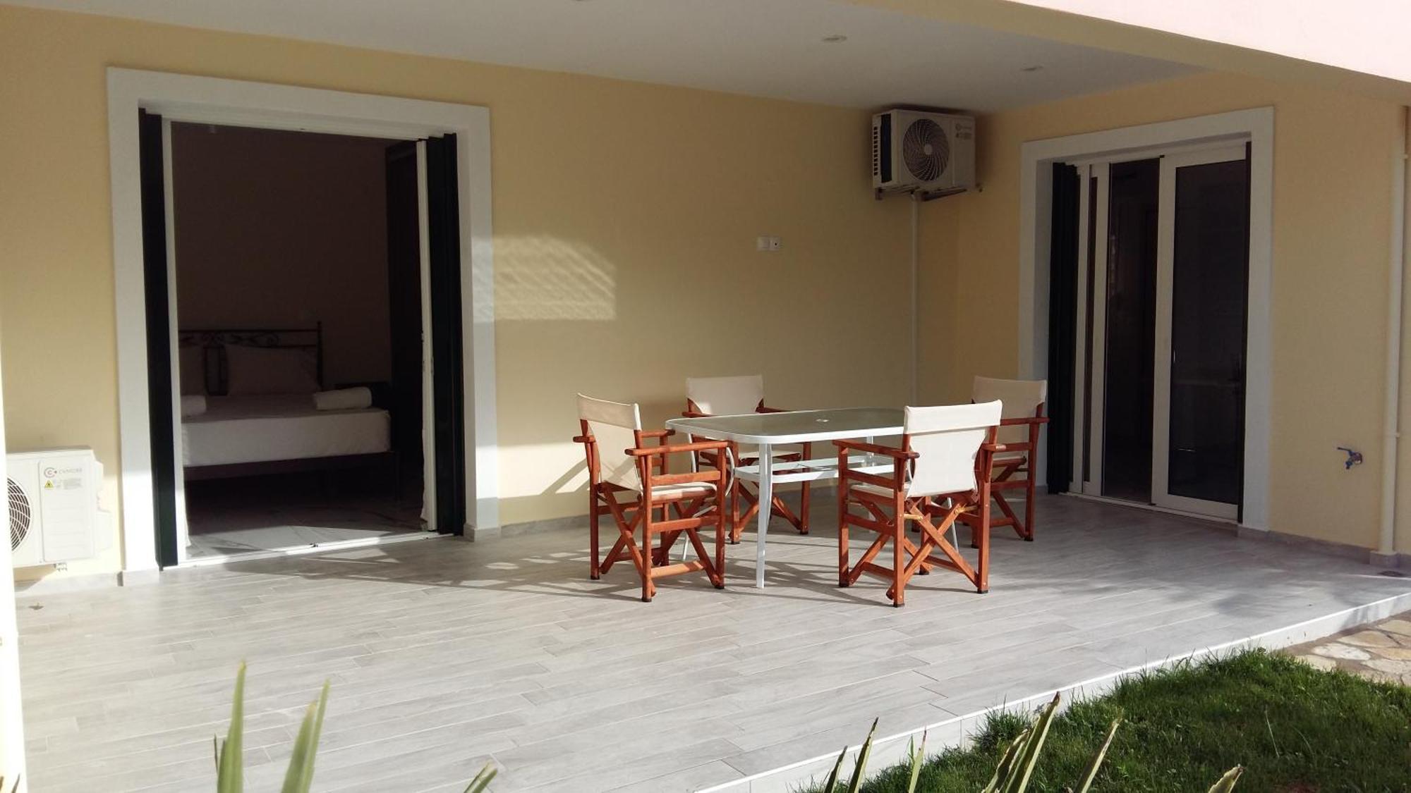 Philippos Hotel Apartments Nikiana Extérieur photo