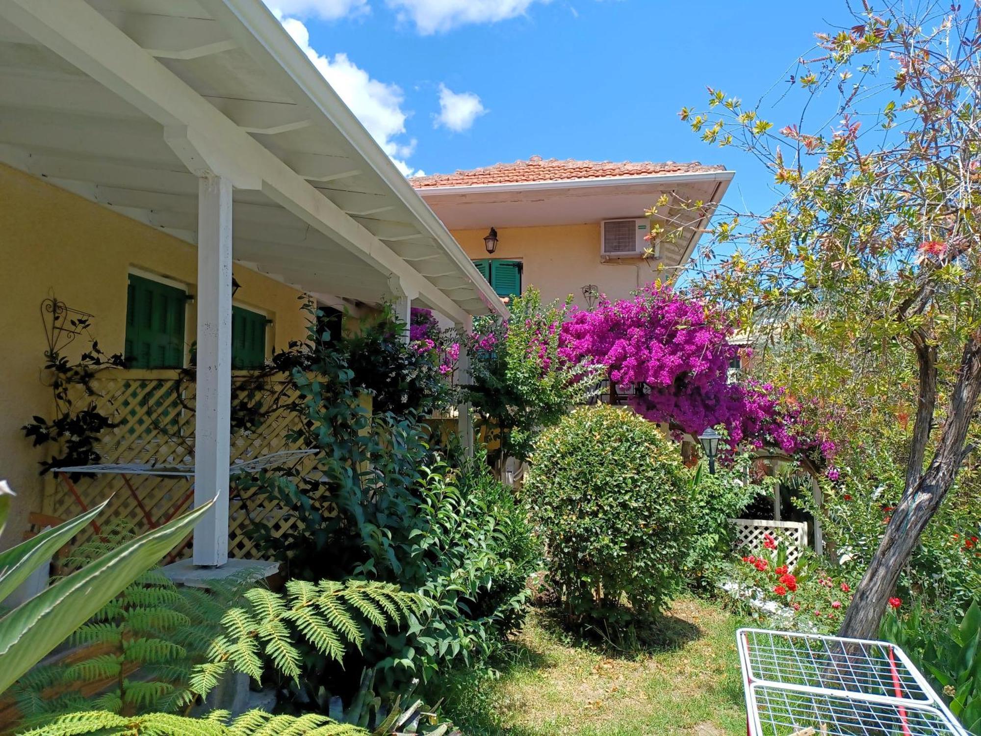 Philippos Hotel Apartments Nikiana Extérieur photo