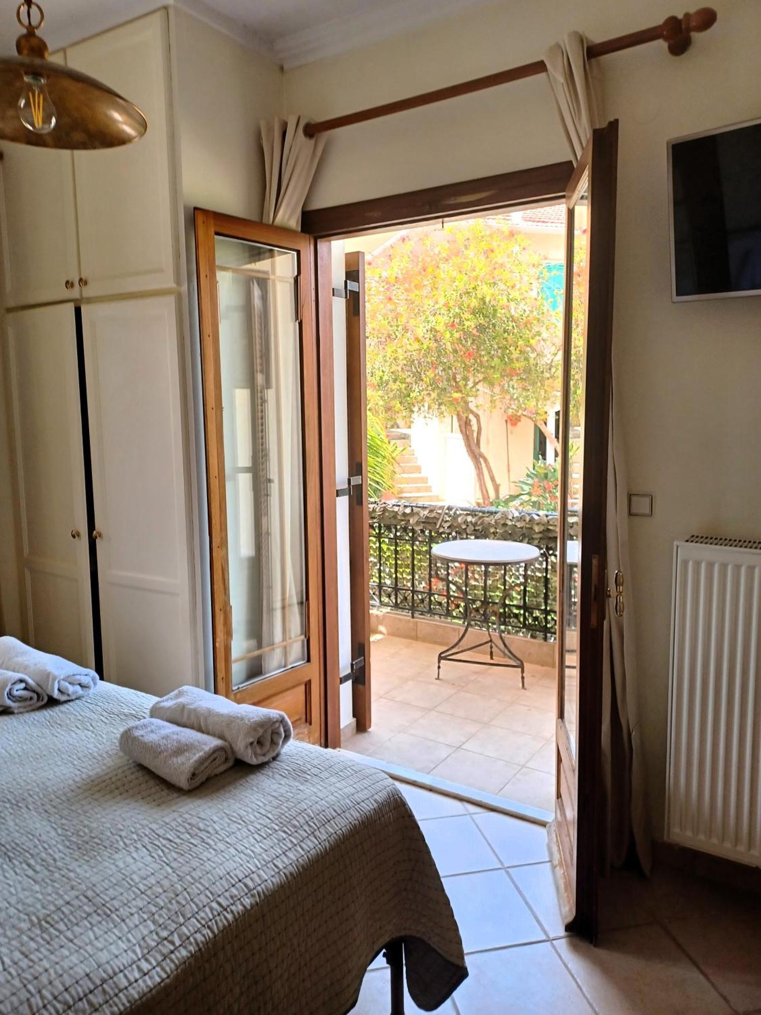Philippos Hotel Apartments Nikiana Extérieur photo