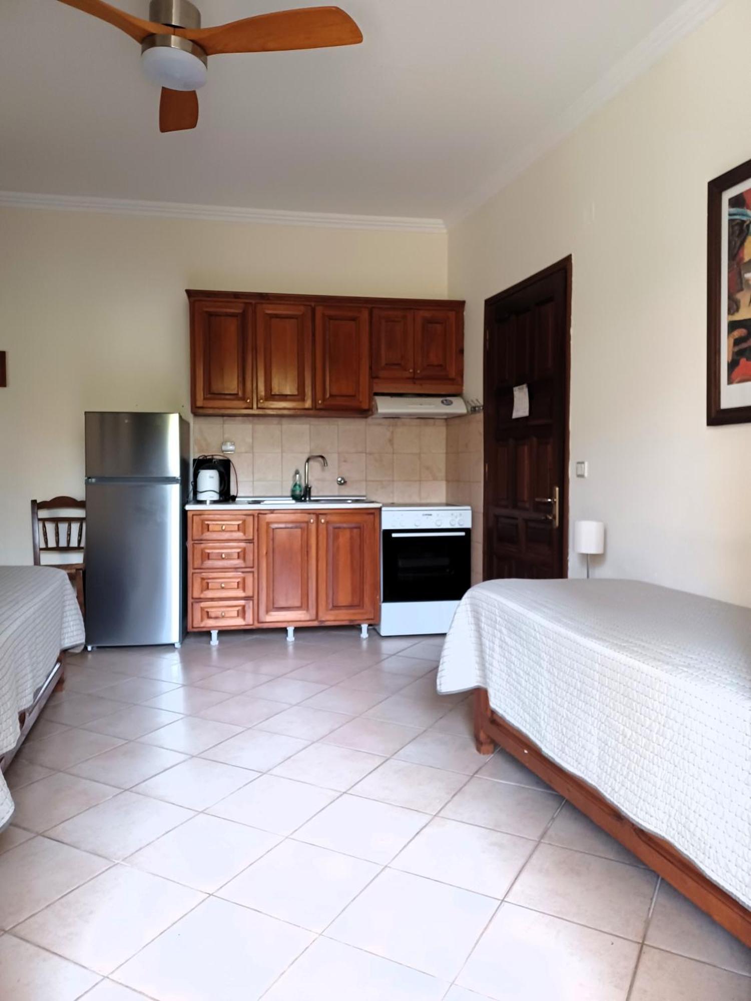 Philippos Hotel Apartments Nikiana Extérieur photo