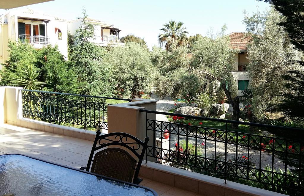 Philippos Hotel Apartments Nikiana Extérieur photo